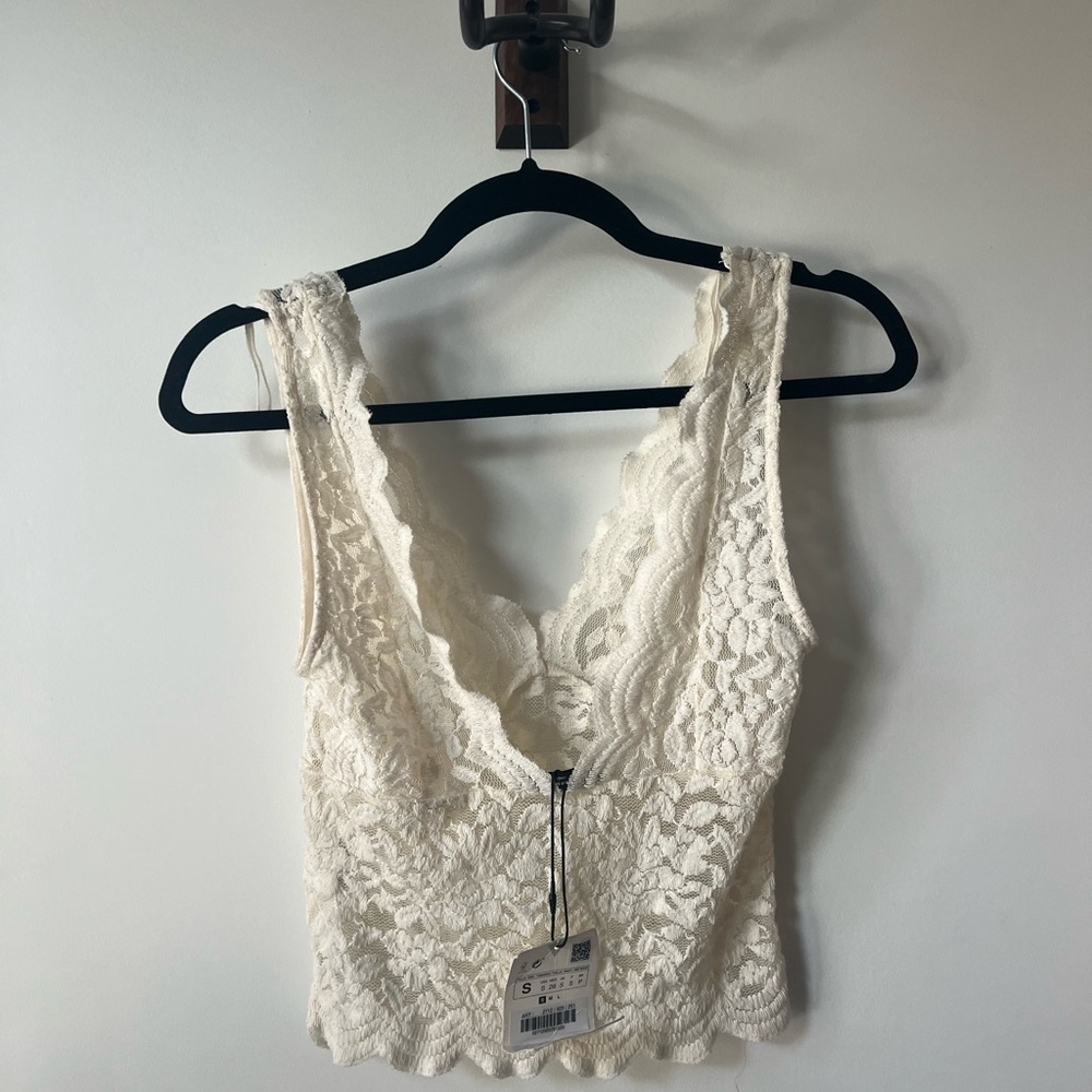 Gorgeous Lace Zara Low Neck Crop Top - Size S
